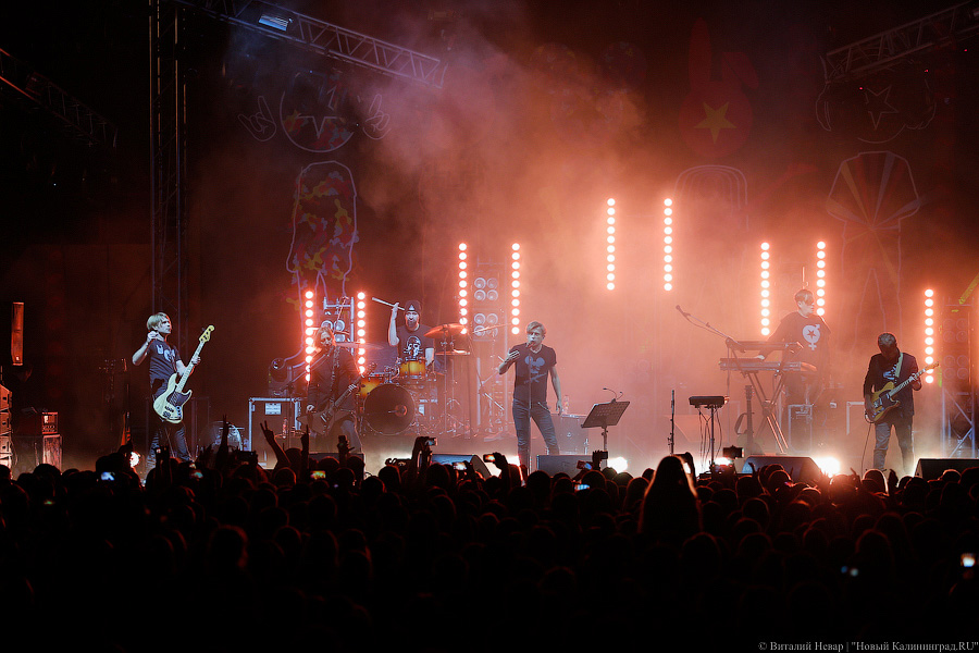 Всё такое немодное: в Калининграде с новой программой выступила группа «Би-2»