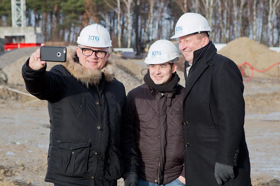 Игорные реки, эстрадные берега: как Николай Цуканов смотрел из лужи в будущее