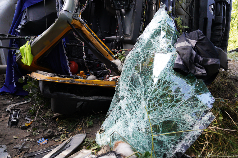 Большая трагедия: что происходило на месте столкновения автобуса с песковозом в Круглово