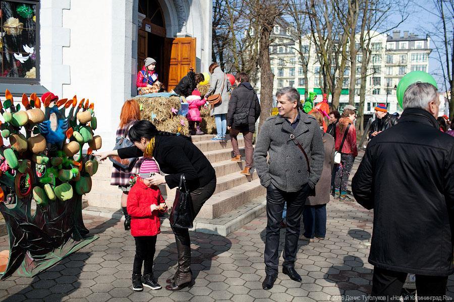Со сладостями и казачьей песней: как прошел фестиваль «Театр Чудес»