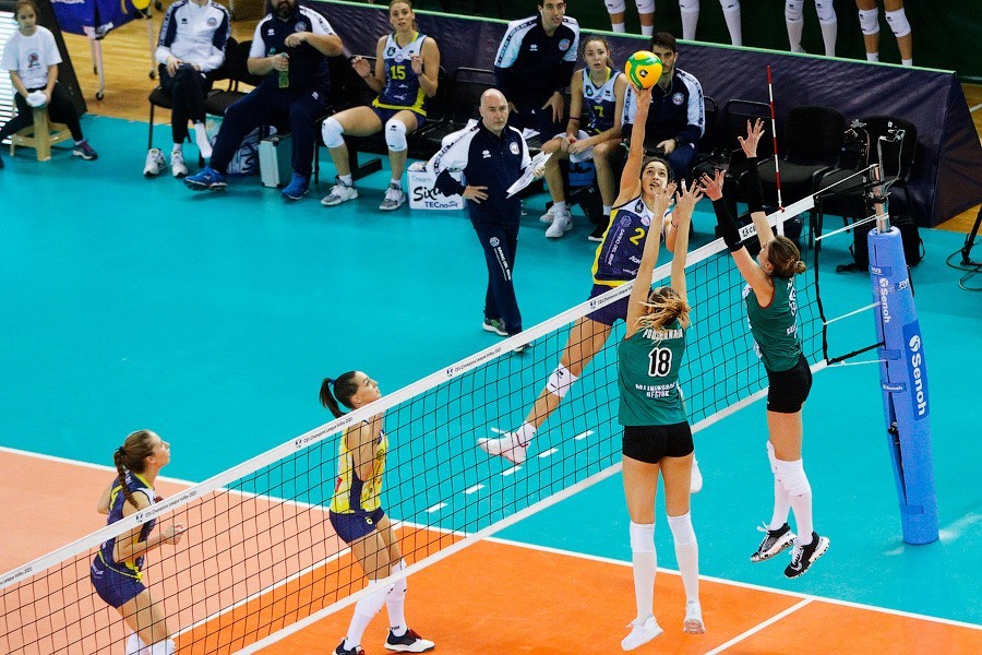 «Локомотив» снова проиграл в Лиге чемпионов. Но лишь по итогам пяти партий (фото)