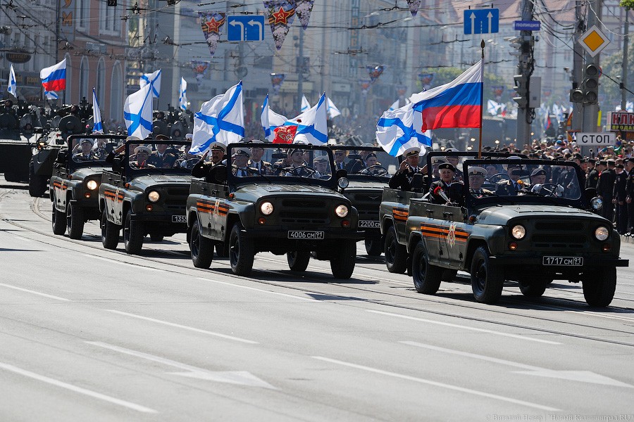 Курсантки, кадеты и танк: как прошёл Парад Победы в Калининграде (фото)