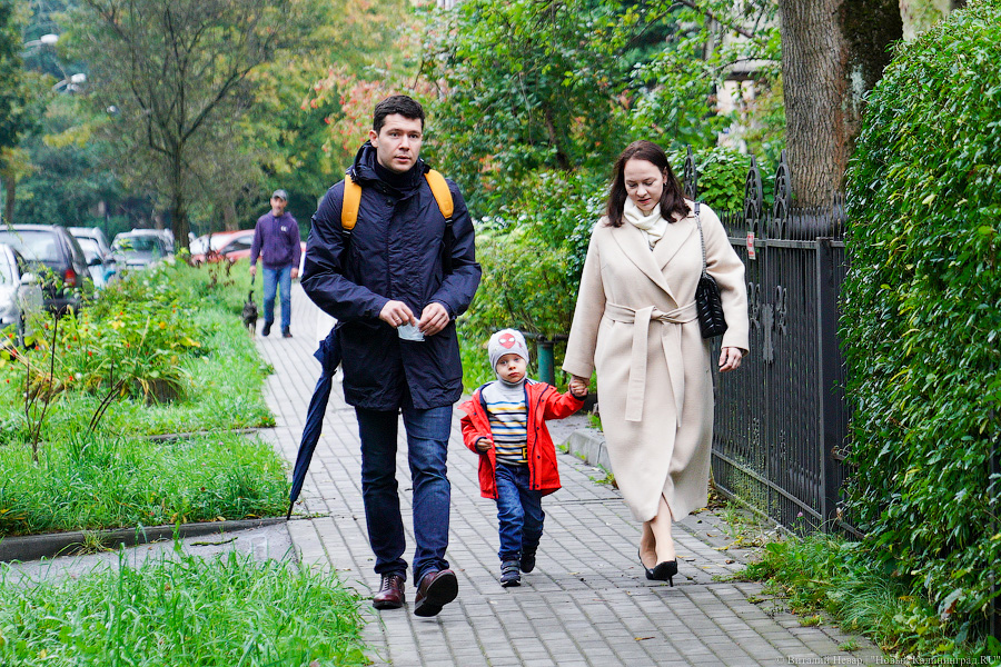 На участках и на кухне: как в Калининградской области прошёл первый день выборов