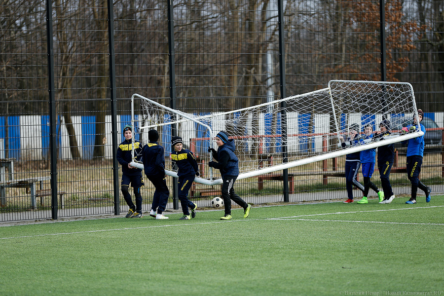 «С пионерским приветом»: как Виталий Мутко на мяче расписался (фото)