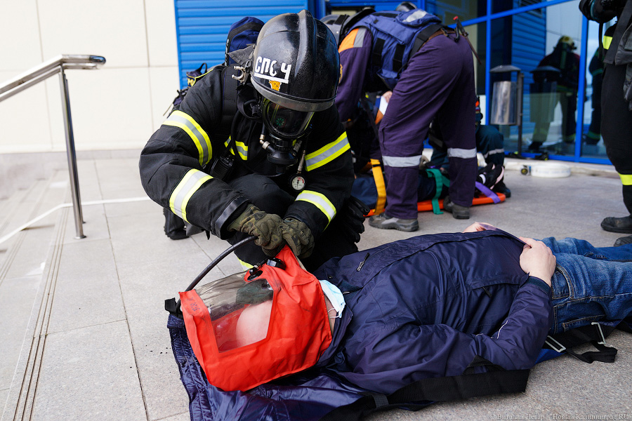 «Сложная архитектура»: как пожарные тренируются перед ЧМ-2022 по волейболу (фото)