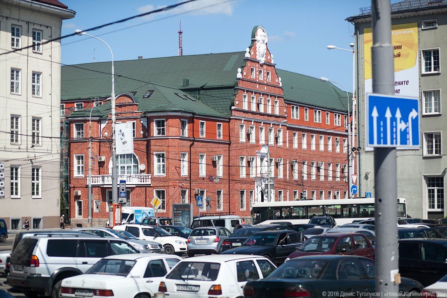 Почти ровесники: в Калининграде прошла трамвайная экскурсия для ветеранов