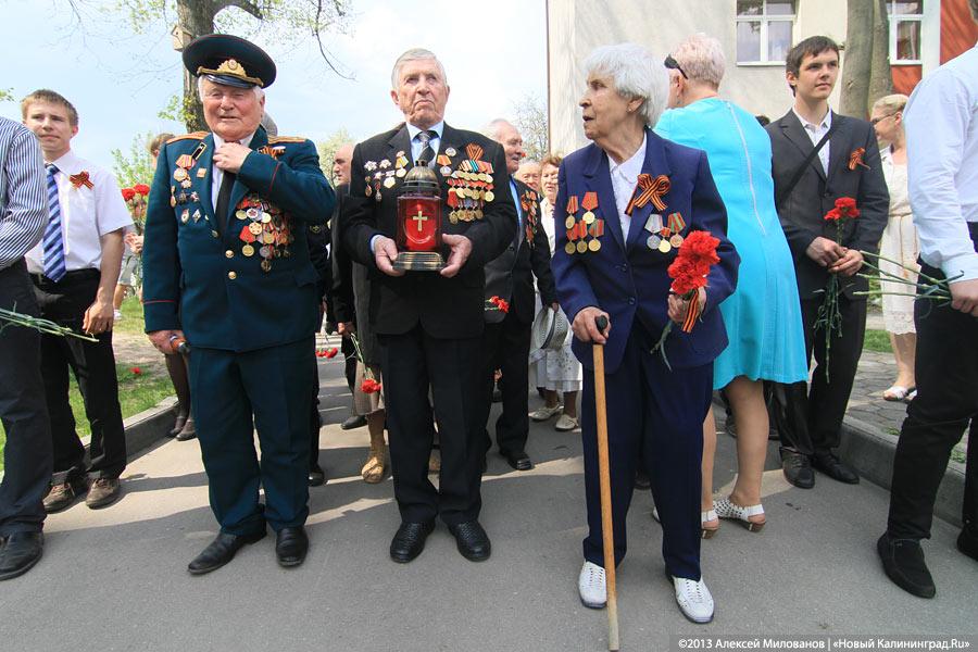 «Дома у ветеранов»: День Победы у калининградского Дома ветеранов