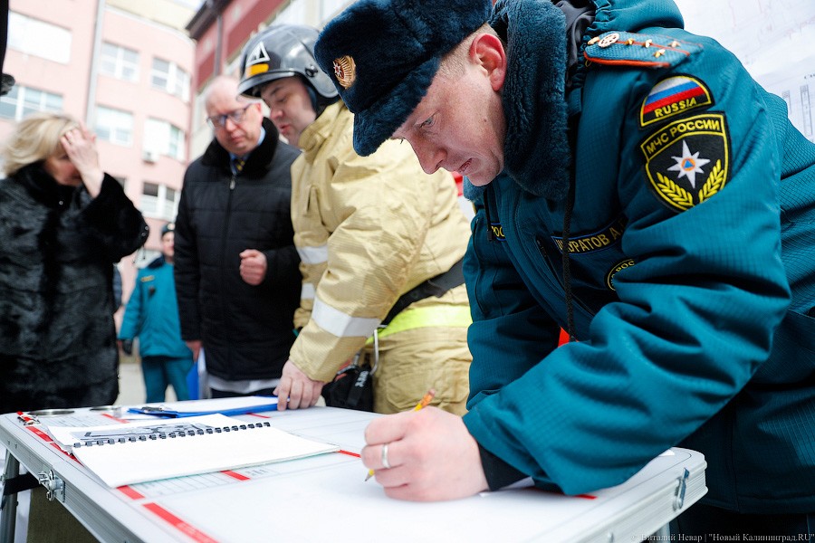 Полеты наяву: сотрудники МЧС «потушили» отделение микрохирургии глаза