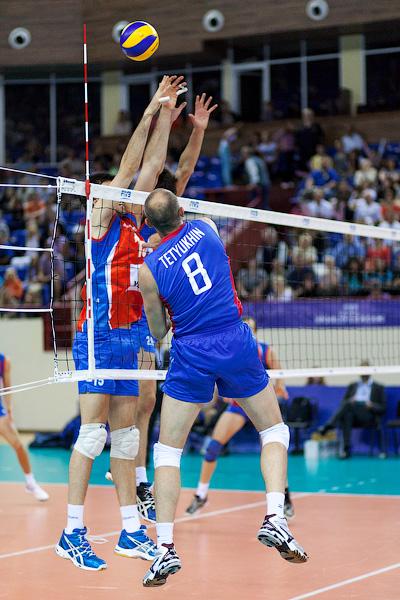 «Призрак успеха»: фоторепортаж с волейбольного матча «Россия — Сербия»