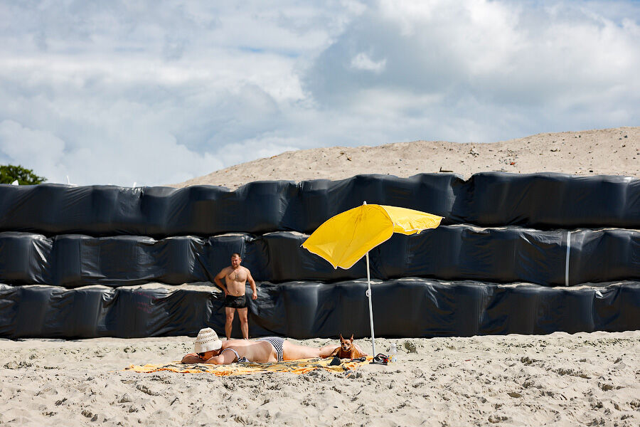 На Балтийской косе шторм обрушил берегоукрепление, защищавшее форт Западный (фото)