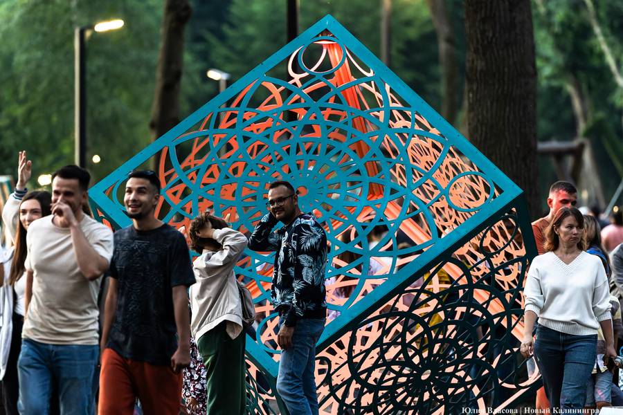 Яркая точка притяжения: как в Гурьевске открывали «Парк света» (фото)