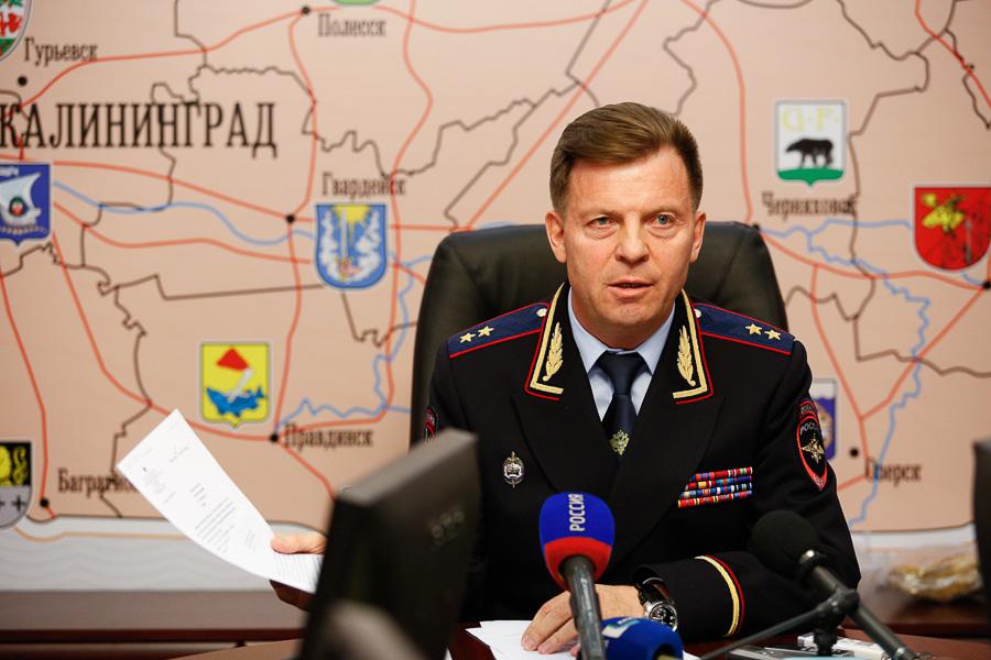«Он был временным человеком»: мнения об уходе генерала Мартынова