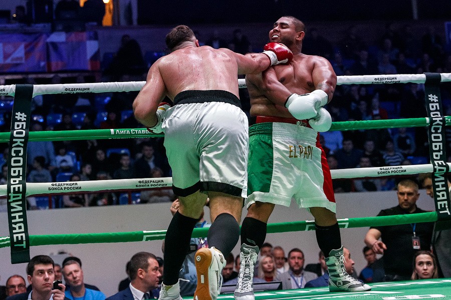 Раздельным решением судей: Чухаджян взял титул WBA International в Калининграде