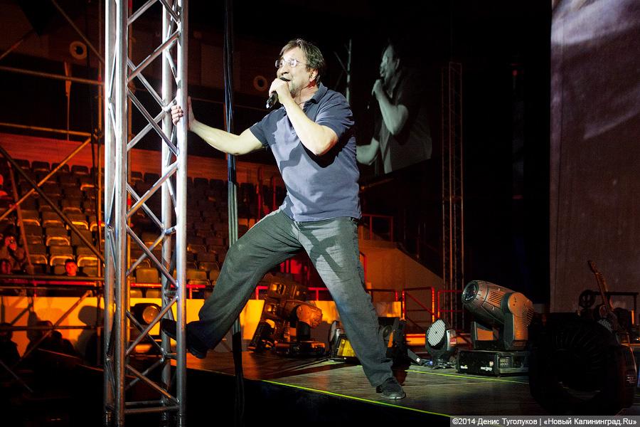 «Не стреляй!»: Юрий Шевчук пел на сцене «Янтарного» почти 3 часа