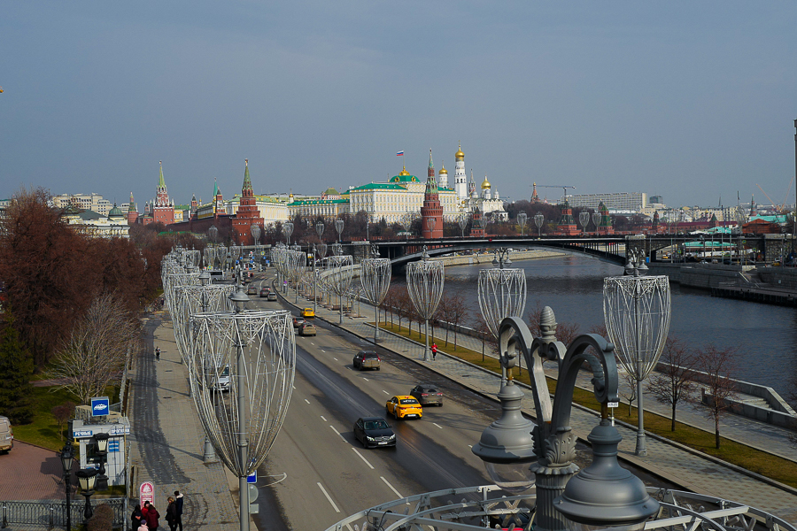 Пожилым жителям Москвы пообещали по 10 тыс. руб. за вакцинацию от COVID