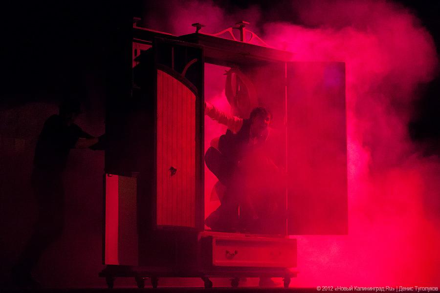 «Искреннее искусство по Булгакову»: фоторепортаж со спектакля «Зойкина квартира»