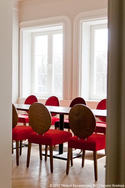 Легендарный ресторан «Универсал» подвергся жесткому лифтингу. Приживётся ли свежая концепция на старом имени?