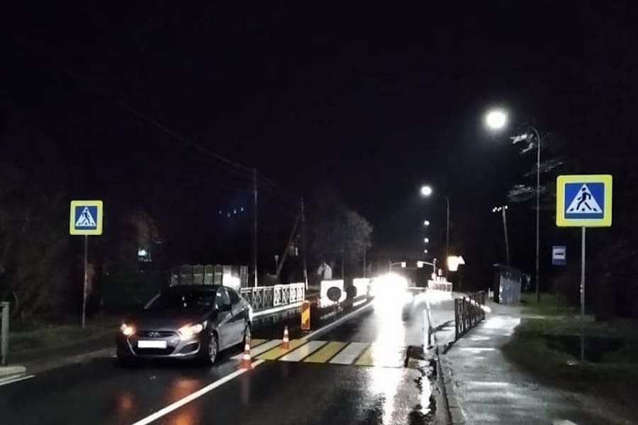 Под Гурьевском «Хендай» сбил женщину с трехлетним мальчиком