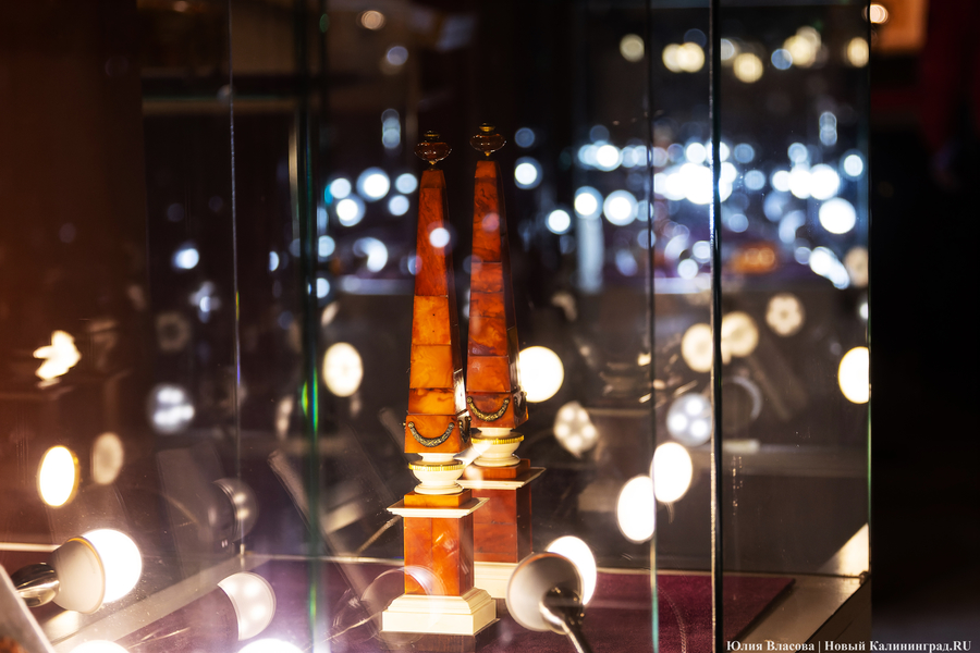 «Денег не было, работы шли»: как воссоздавали Янтарную комнату (фото)