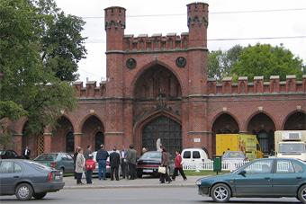 Боос продал 300 метров Росгартенских ворот по цене жилья