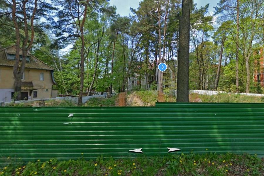 В Светлогорске недострой неподалёку от озера разрешили перестроить в гостиницу