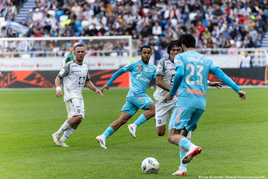 Ничья и второе место в РПЛ: как «Балтика» и «Зенит» сыграли в Калининграде (фото)