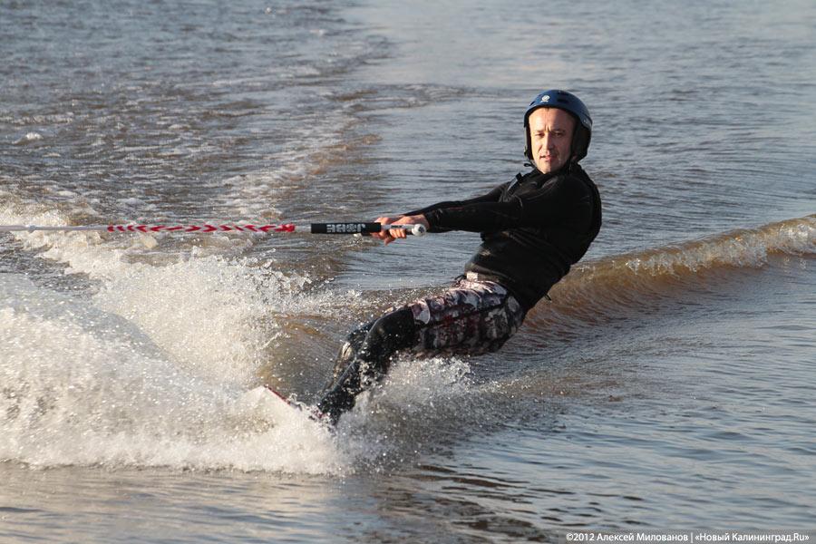 «Конец в воду»: фоторепортаж с закрытия аквабайк-сезона на Преголе