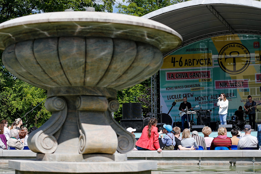 Одним джазом: как калининградцы слушали и танцевали на «Джаз-фонтане»