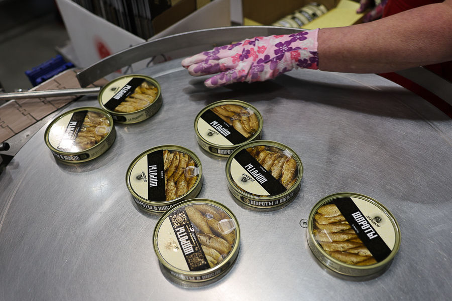 Лютаревич о потреблении консервов в России: раньше покупали две банки в месяц, теперь одну