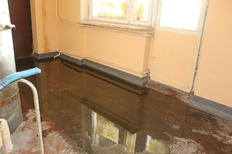 «Темно и воды по колено»: чем обернулся крупный пожар в Калининграде