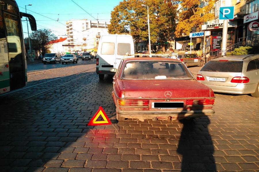 В Калининграде произошло сразу 3 ДТП, город встал в пробках