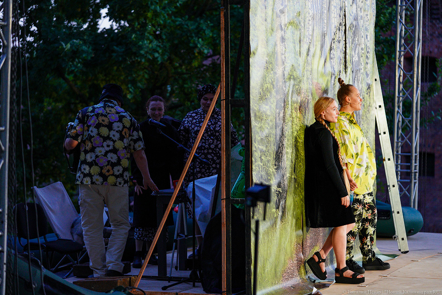 Сентябрьская «Гроза»: калининградский Драмтеатр сыграл спектакль на Верхнем озере