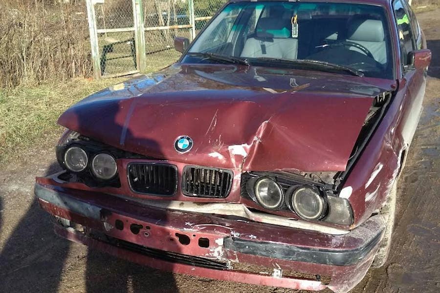 В Гусеве пьяная женщина на «БМВ» врезалась в «Фольксваген» (фото)