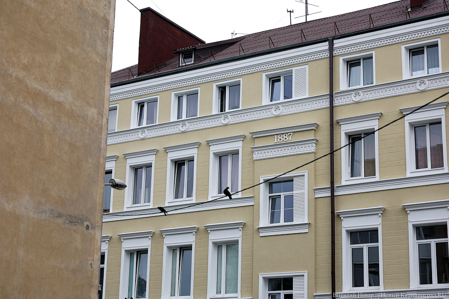 По пути к Кройц-аптеке: на пересечении Фрунзе и Ярославской отремонтировали здание XIX века (фото)