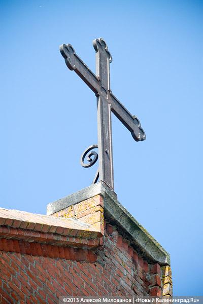 Осколки и ласточки: частично восстановленная кирха в Большой Поляне заброшена РПЦ