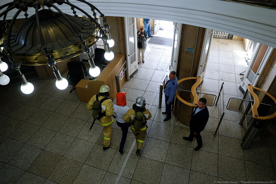 «Шланги, сирены, селфи»: как на Дмитрия Донского, 1, учились спасать всех врио