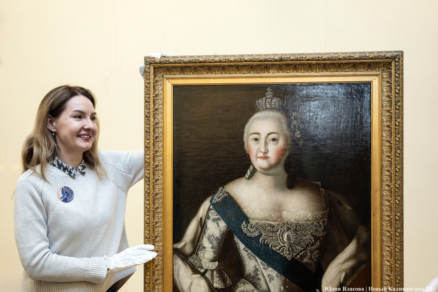 В Калининград привезли портрет и шпагу императрицы Елизаветы (фото)