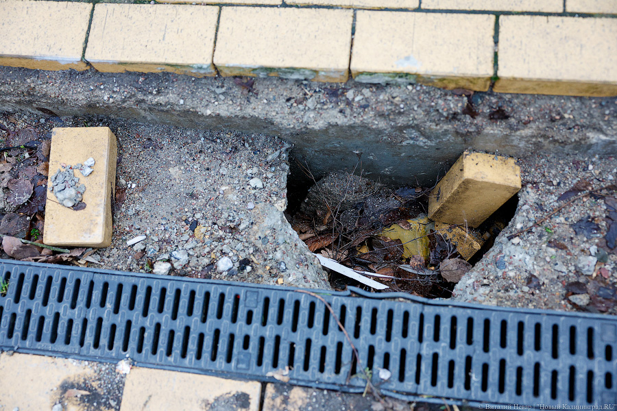 Трибуца и пустоты: что происходит с многострадальной набережной (фото)