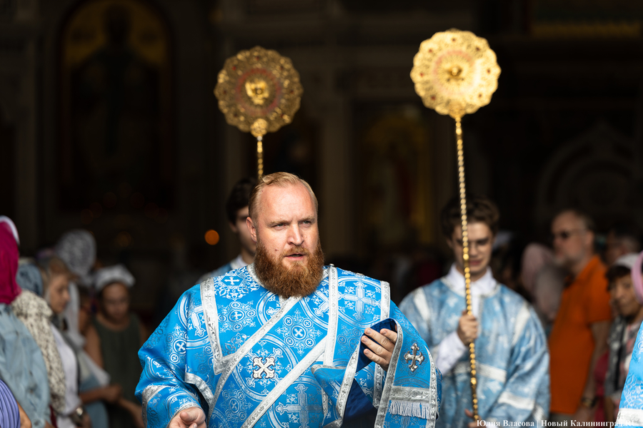 В Калининграде отслужили молебен в честь Казанской иконы Божией Матери (фото)