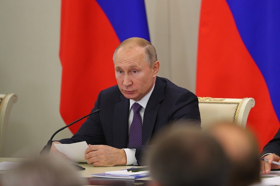 Путин и Шойгу побывали на корвете «Гремящий» в Калининграде