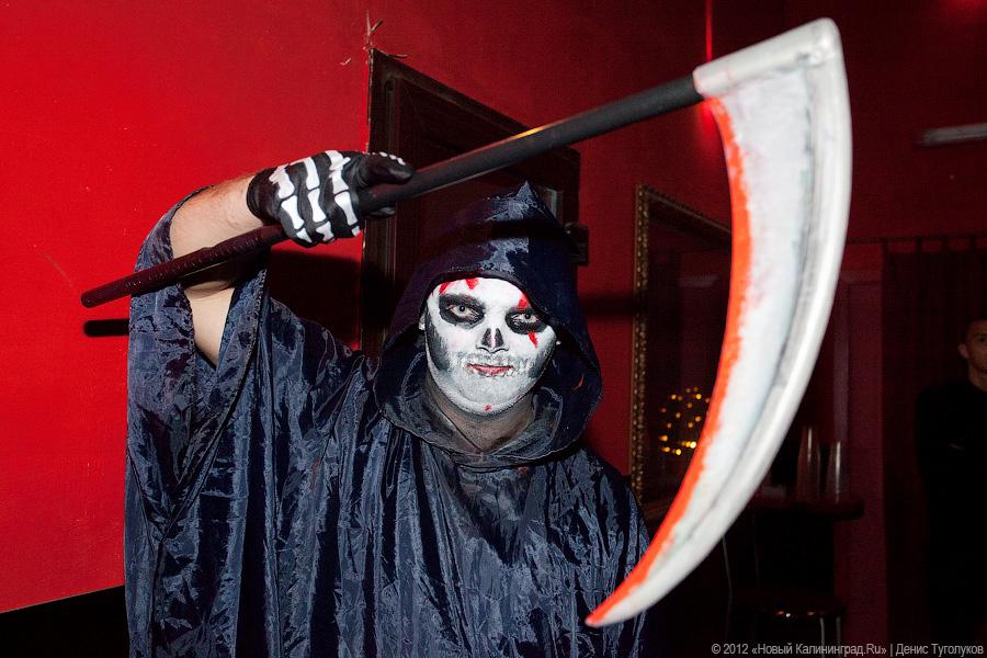 «Живее всех святых»: фоторепортаж с Хэллоуина на «Вагонке»