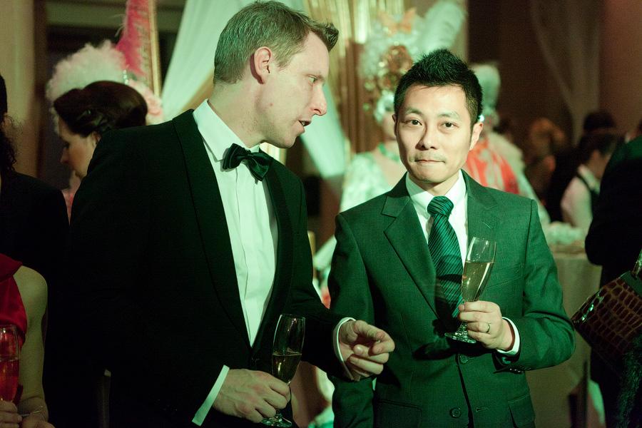 "Под звуки вальса": фоторепортаж с благотворительного бала "Янтарная корона"