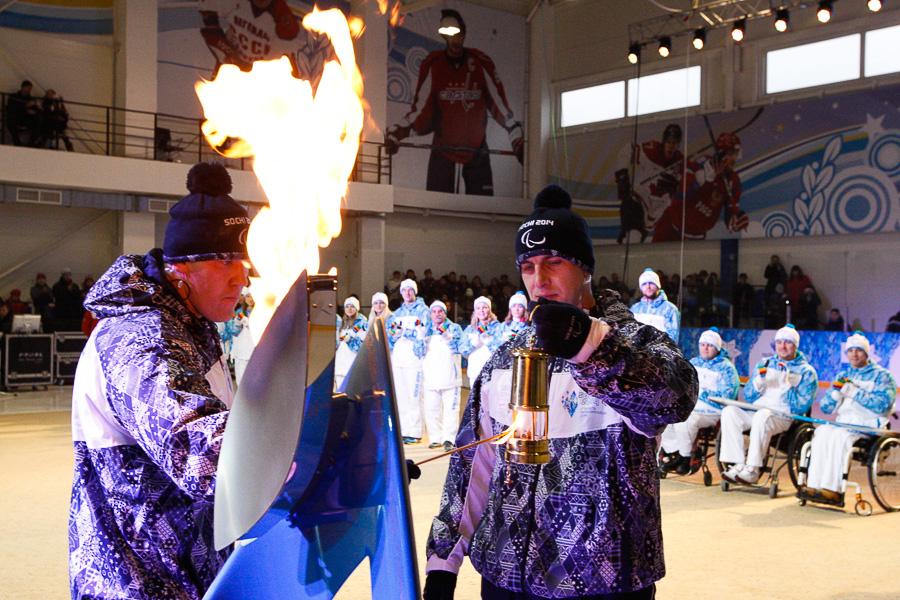 Гори-гори ясно: в Калининграде прошла эстафета паралимпийского огня