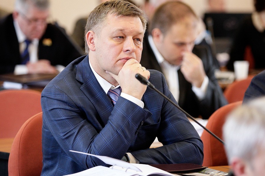 Депутату облдумы доначислили налоги за массовые сделки с недвижимостью