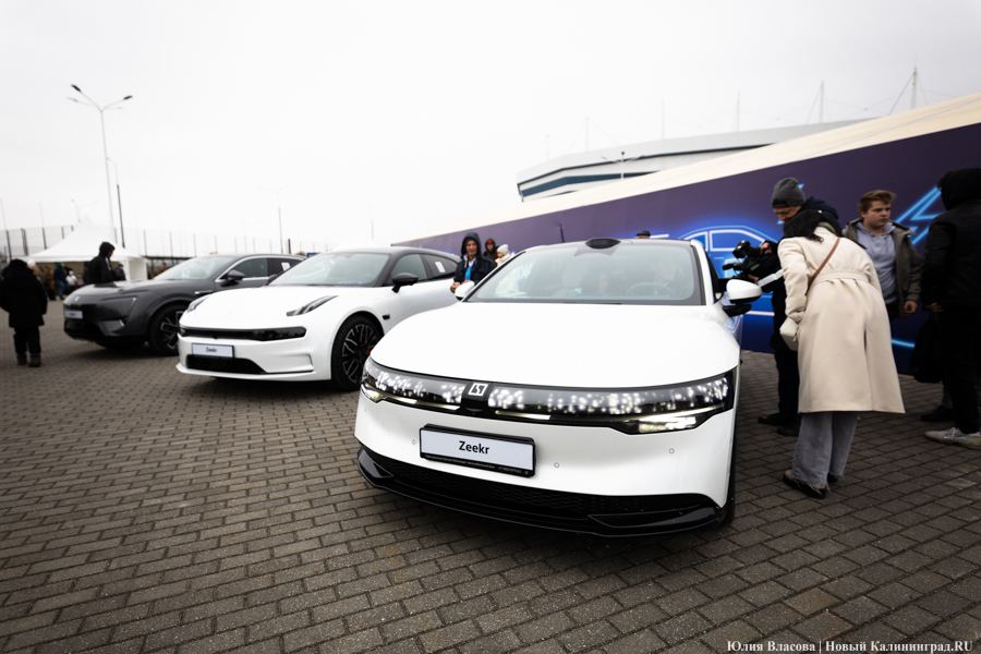 «Заправка» — до часа ожидания: как выглядят хабы для зарядки электромобилей (фото)