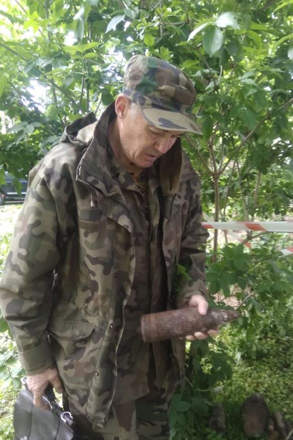 На территории Калининградского зоопарка нашли фугасные снаряды и гранату (фото)