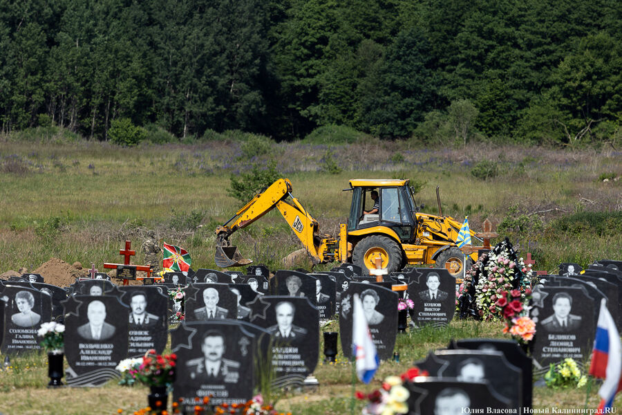 «Расширить будет невозможно»: воинское кладбище в Медведевке должны закрыть через 12 лет