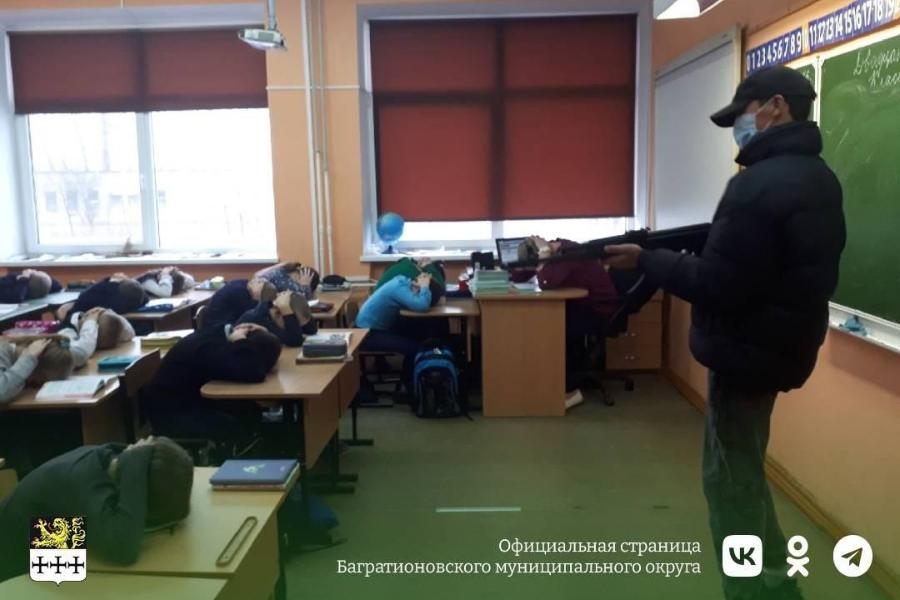 Под Багратионовском сымитировали захват в заложники школьников (фото)