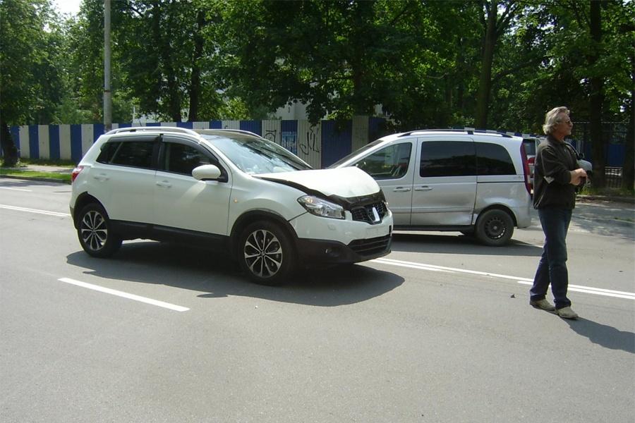 На выходных в Калининграде двое пешеходов попали под автомобили (+фото)