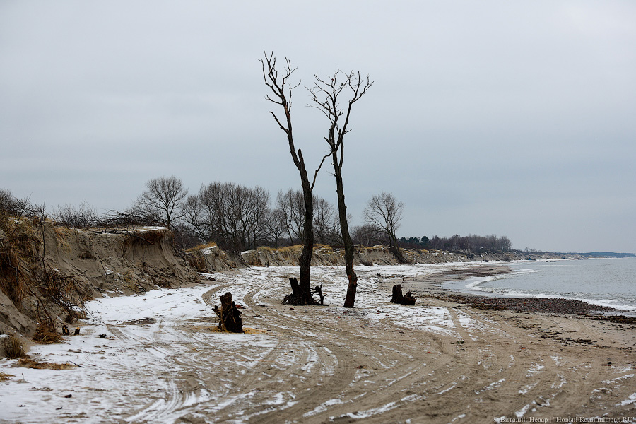 Тетраподы на куски: последствия шторма в Балтийске (фото)